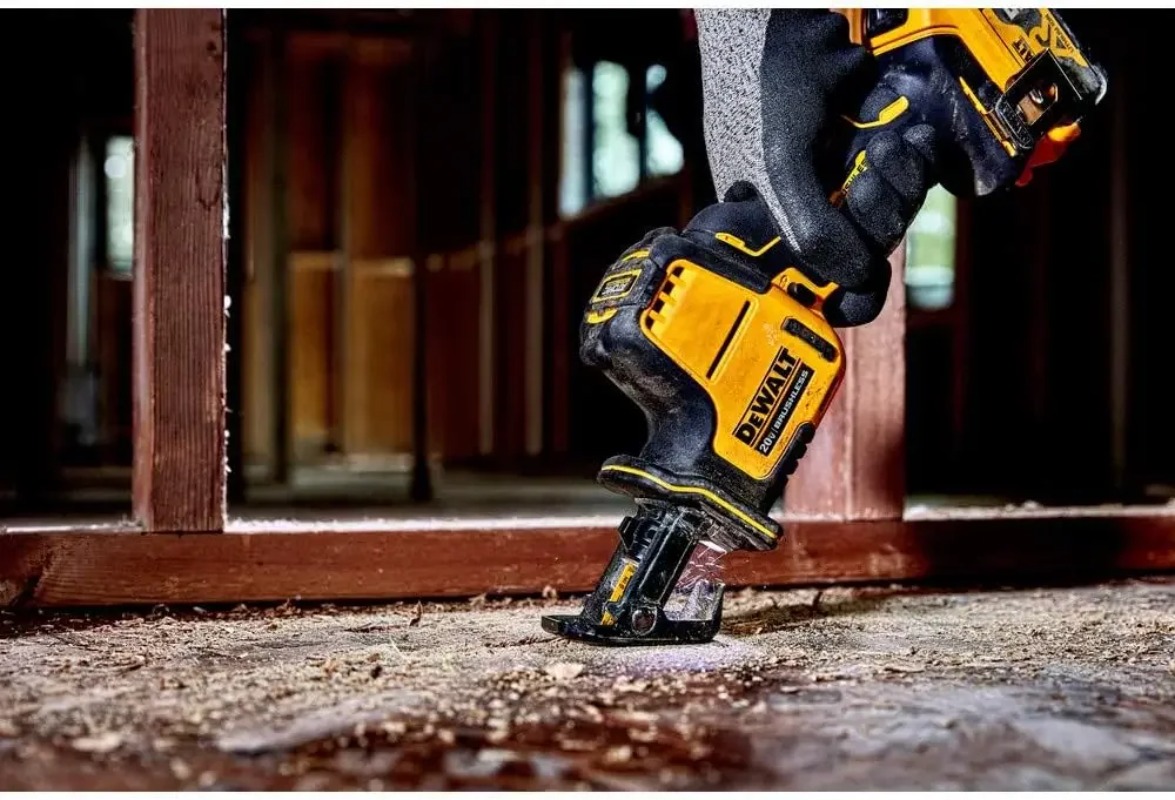DEWALT DCS369 20V MAX* Recipro - огляд і ціна Metal Saw Reciprocating
